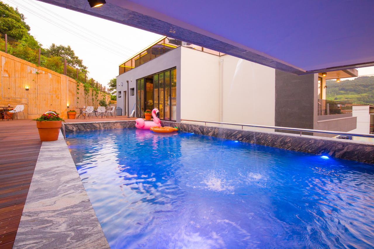 Gite Pension Yeosu Exterior foto